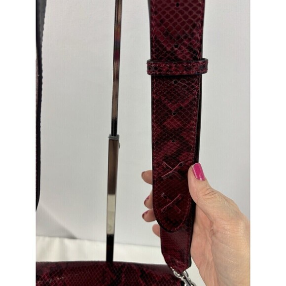 Rebecca Minkoff Sunday Large Saddle Crossbody Bag Red Black Snakeskin Leather - Picture 7 of 14